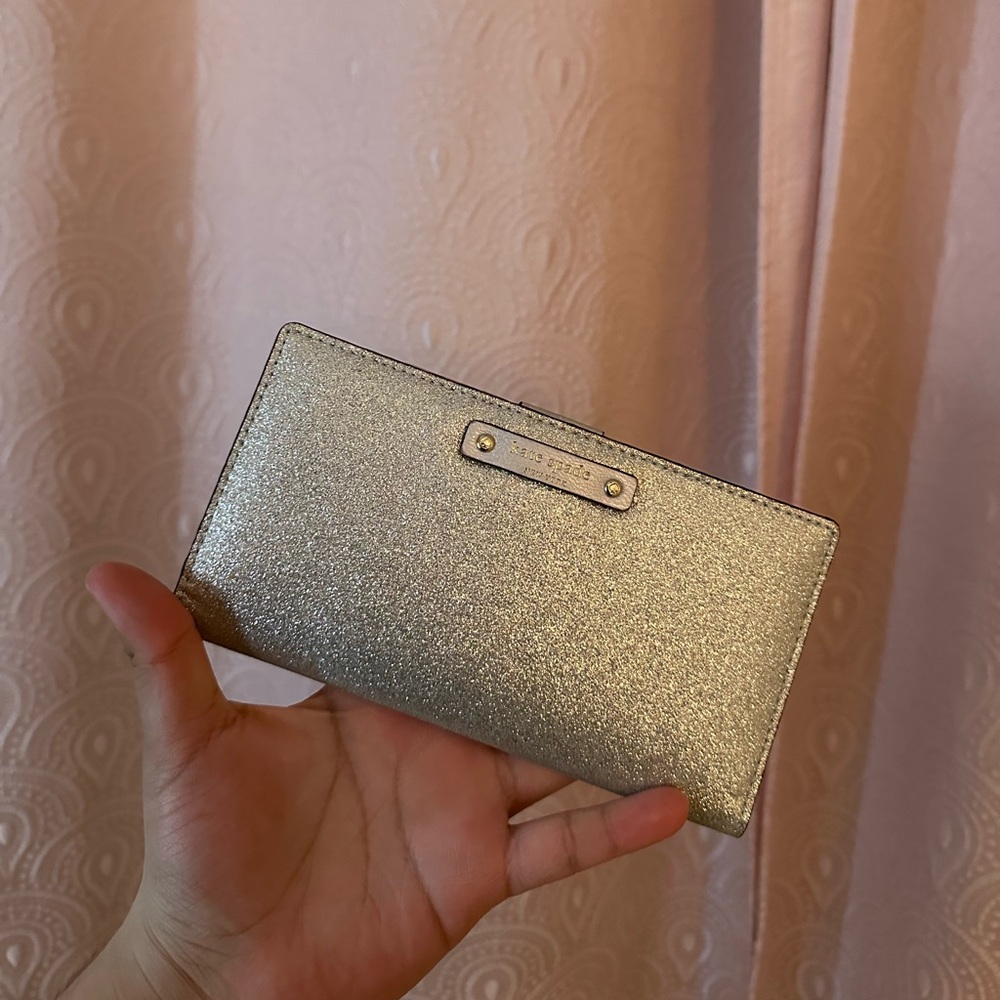 Kate Spade Silver Wallet